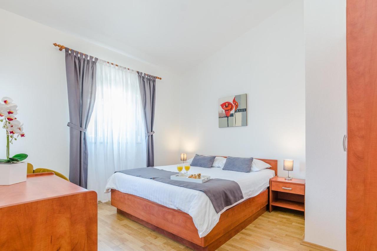 Apartments Marija Starigrad Paklenica Eksteriør bilde