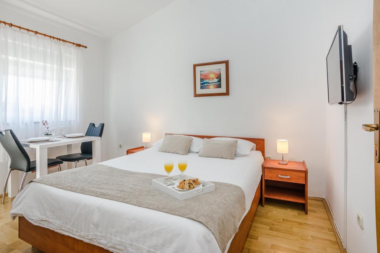Apartments Marija Starigrad Paklenica Eksteriør bilde
