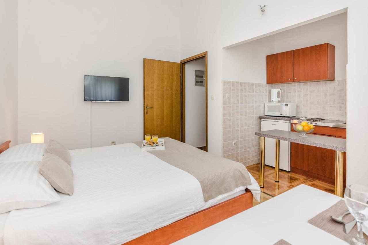 Apartments Marija Starigrad Paklenica Eksteriør bilde