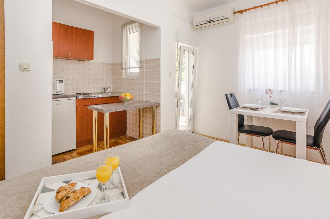 Apartments Marija Starigrad Paklenica Eksteriør bilde
