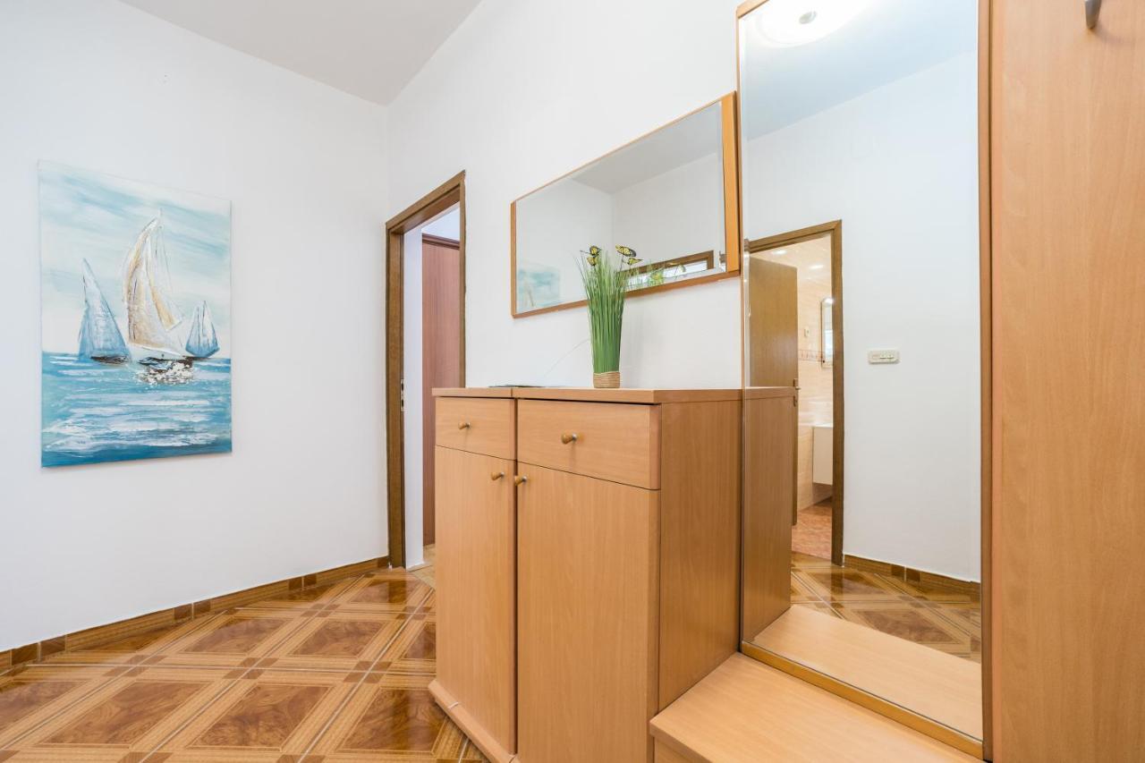 Apartments Marija Starigrad Paklenica Eksteriør bilde